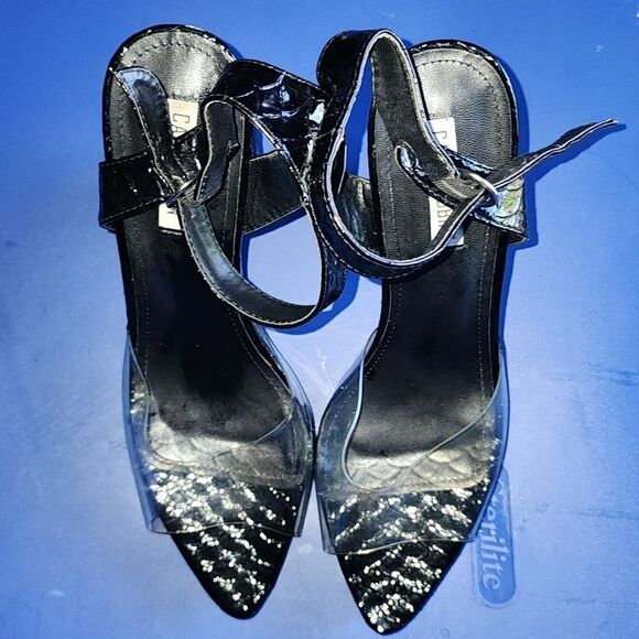 Cape Robbin Chunky Heel Platform - Picture 1 of 4